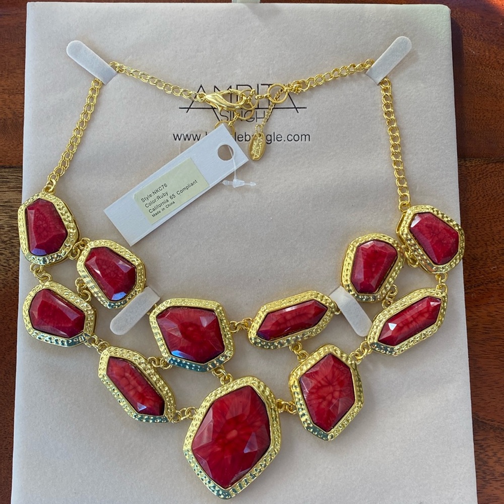 Amrita Singh necklace